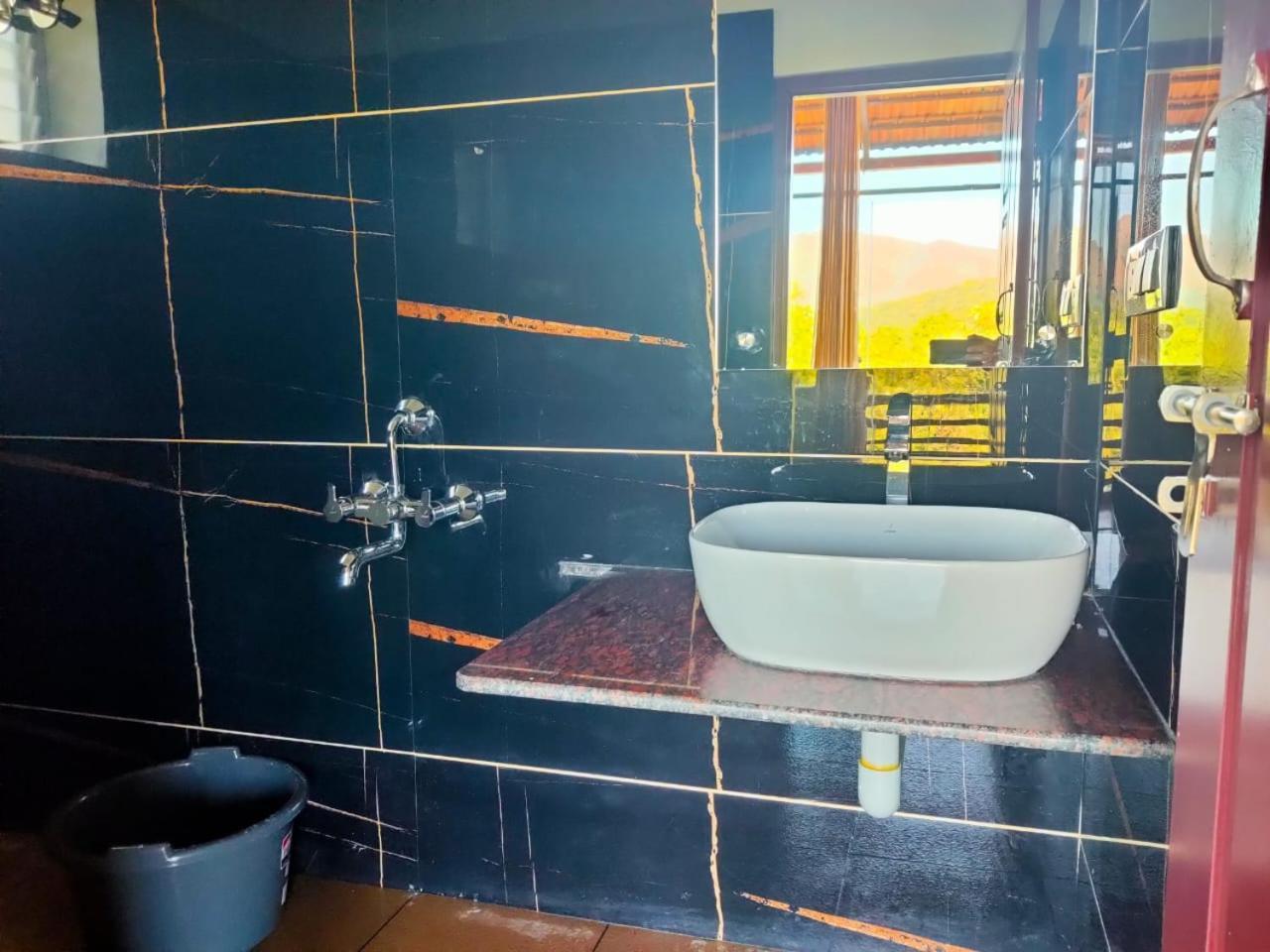 Memories Of Malnad Apartment Chikmagalur Ngoại thất bức ảnh